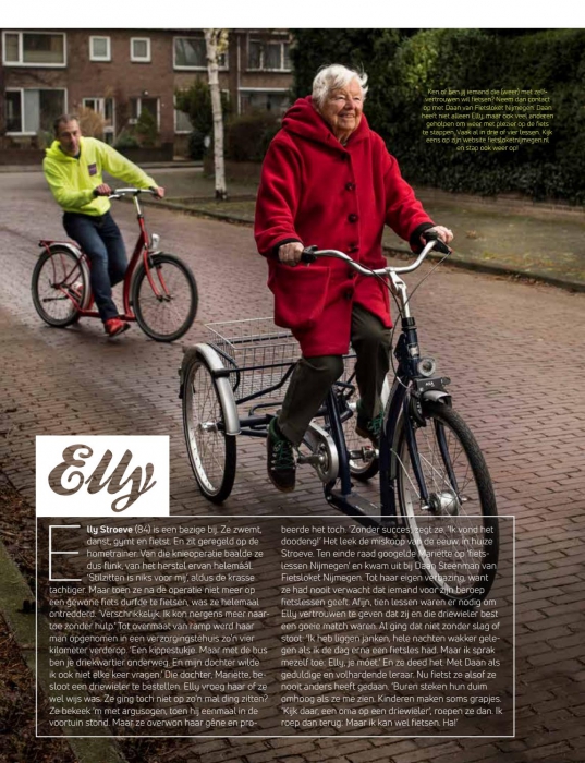 Elly op de driewielfiets